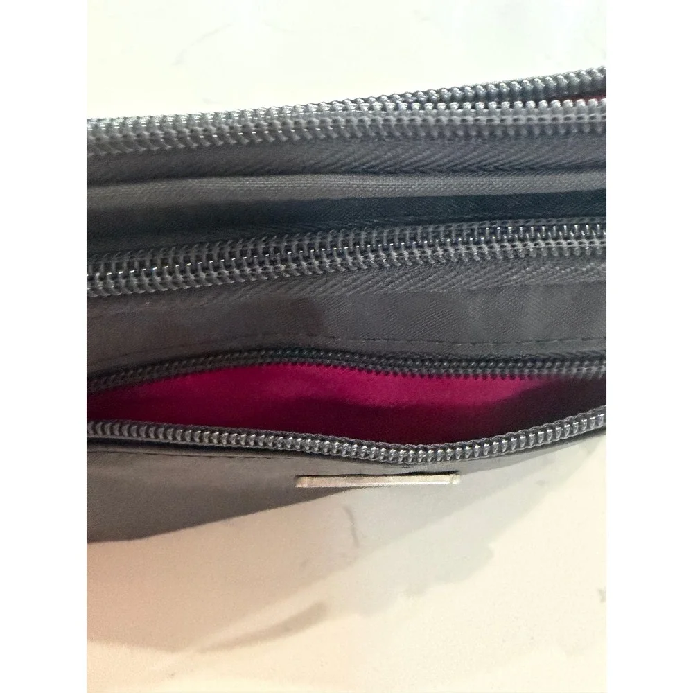 Baggallini Crossbody Charcoal Gray Nylon Multi-Pocket Purse Pink Lining 9